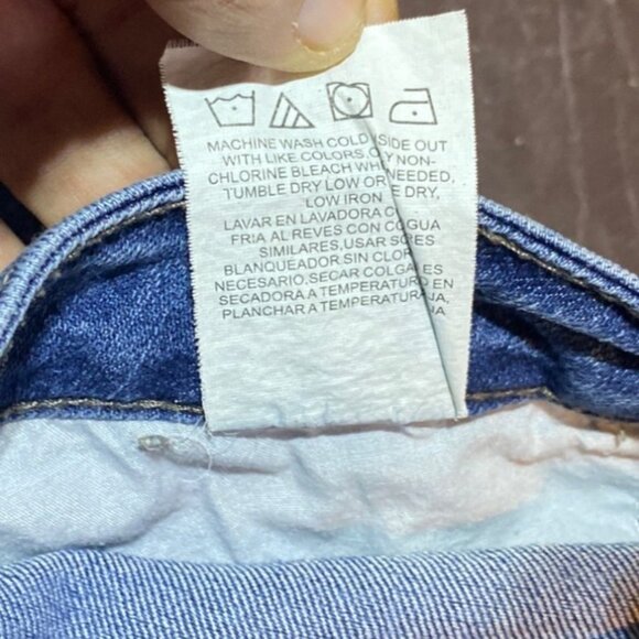 Lee Riders Women's Capri Jeans Size 6M Blue Denim Relaxed Casual Classic Y2K - Picture 4 of 12
